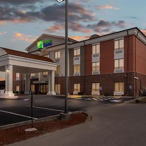 Holiday Inn Express Princeton/I-77 By Ihg